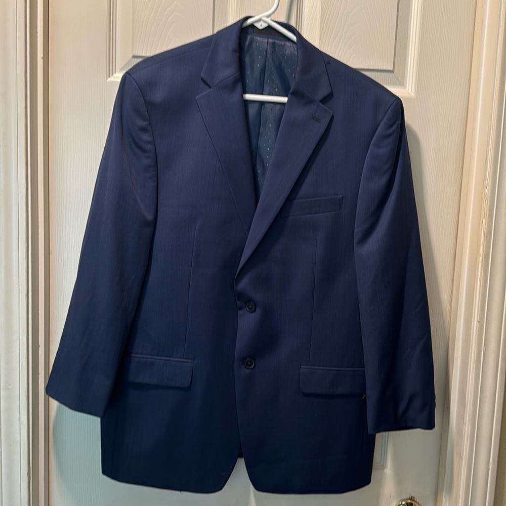 NWOT Mens Navy Blue blazer by Michael Strahan. Size 42 regular.